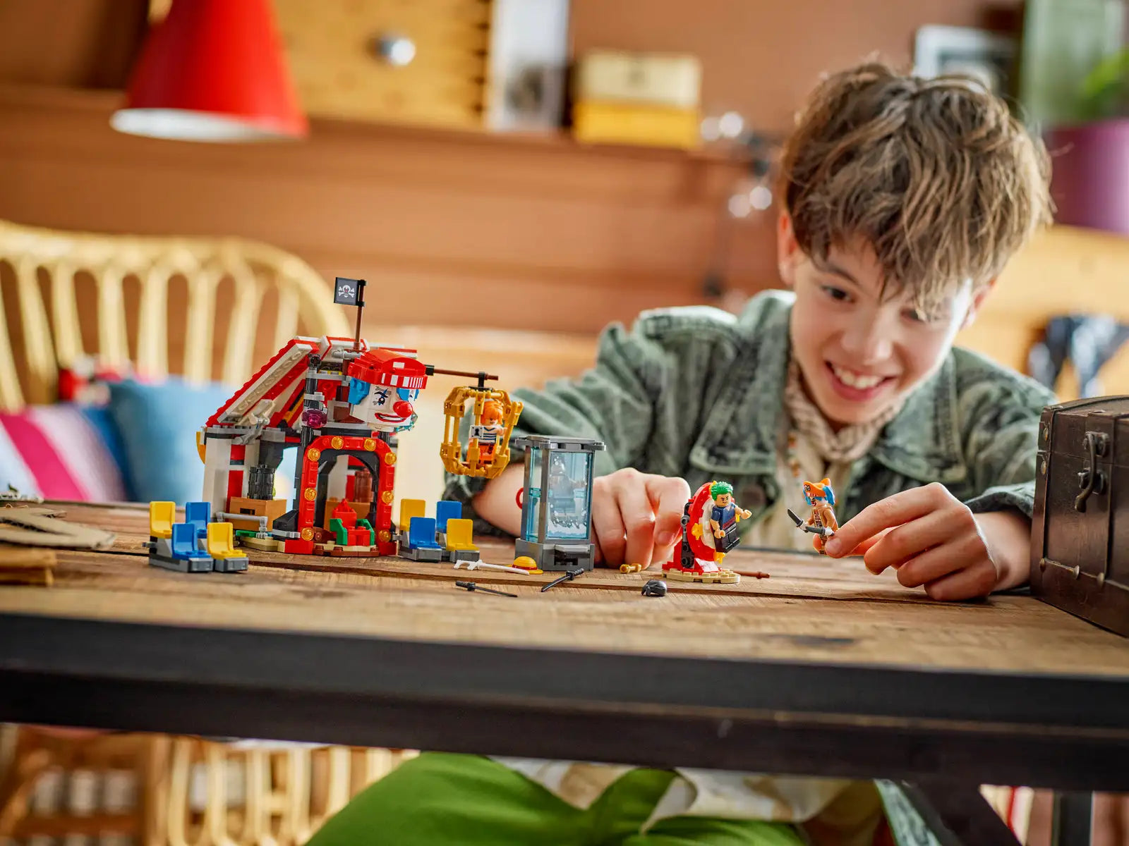 75637  Buggy the Clown's Circus Tent