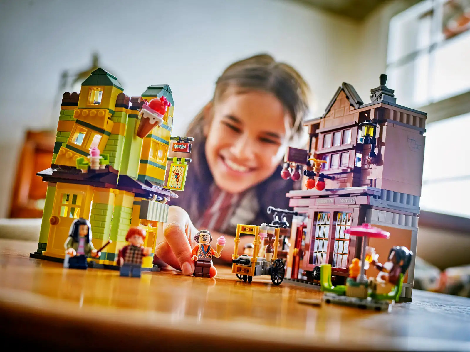 76452 Quality Quidditch™ Supplies & Ice Cream Parlour