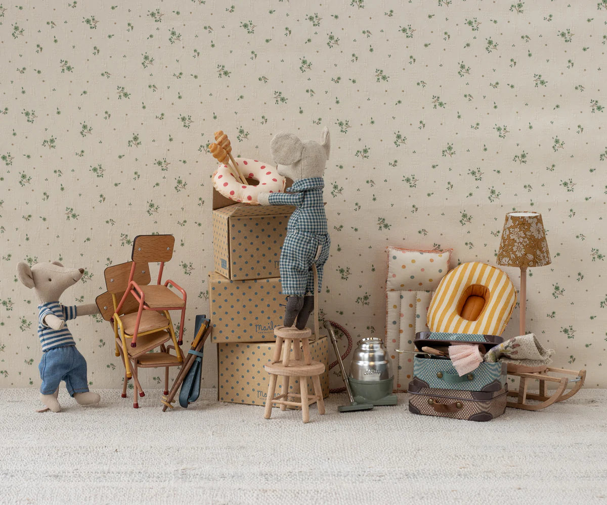 Maileg Chair for Mouse in Coral