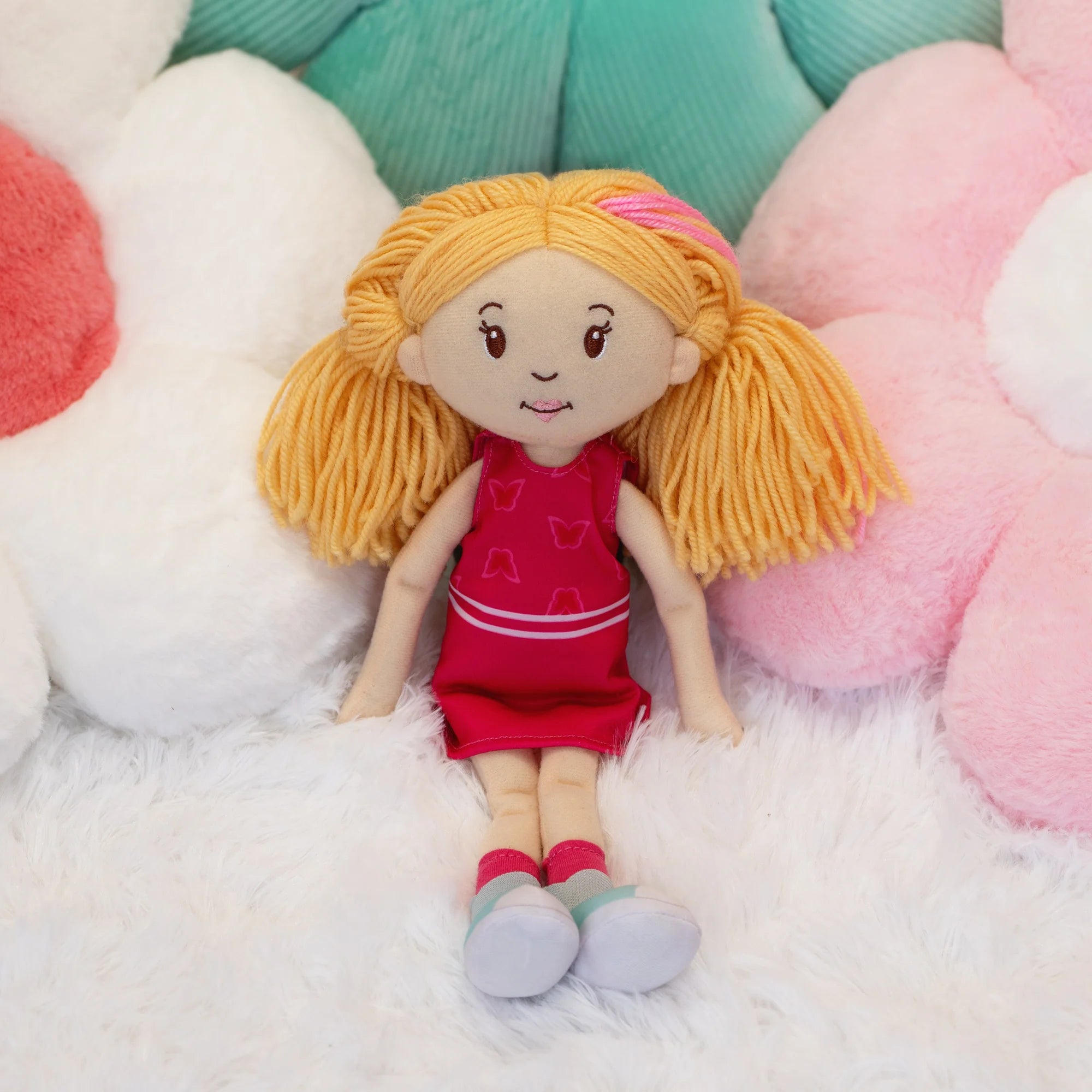 Rose Peach Skin with Blonde Hair Groovy Girls Doll
