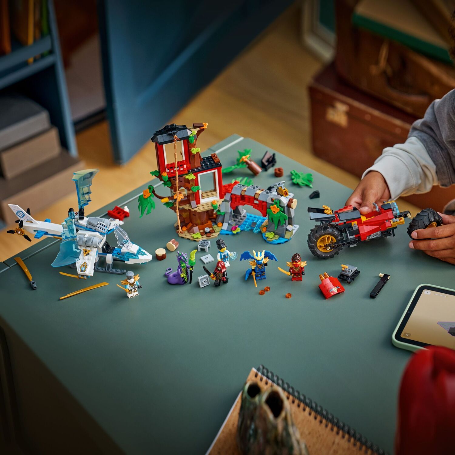 LEGO Ninjago: Ninja Vehicle Tree House Battle
