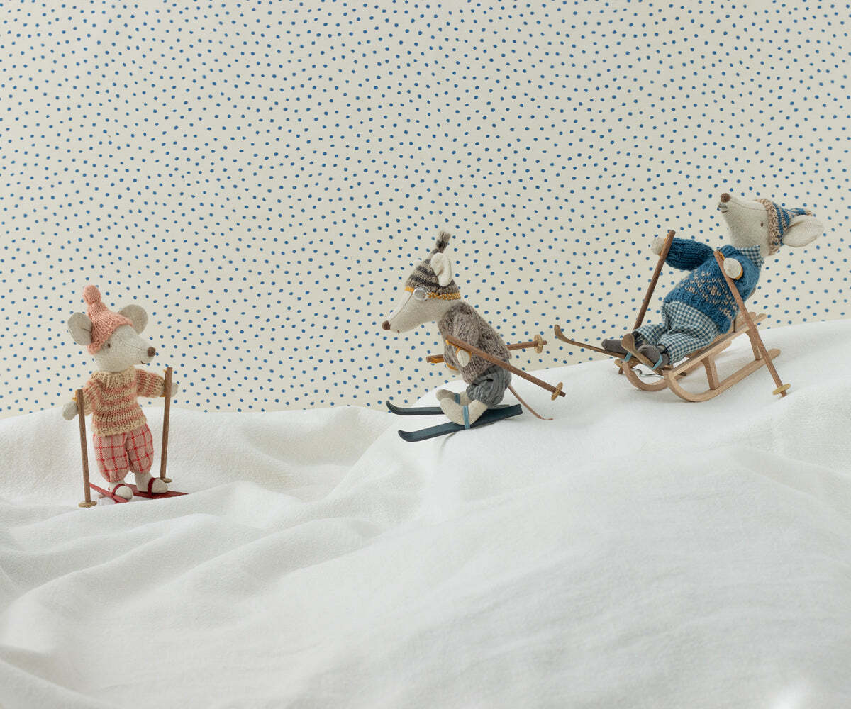 Knitted Sweater & Hat for Dad Mouse