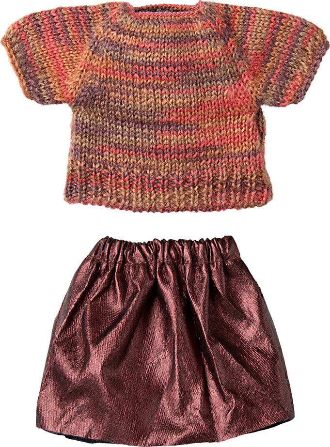 Skirt and knitted blouse, Mum mouse