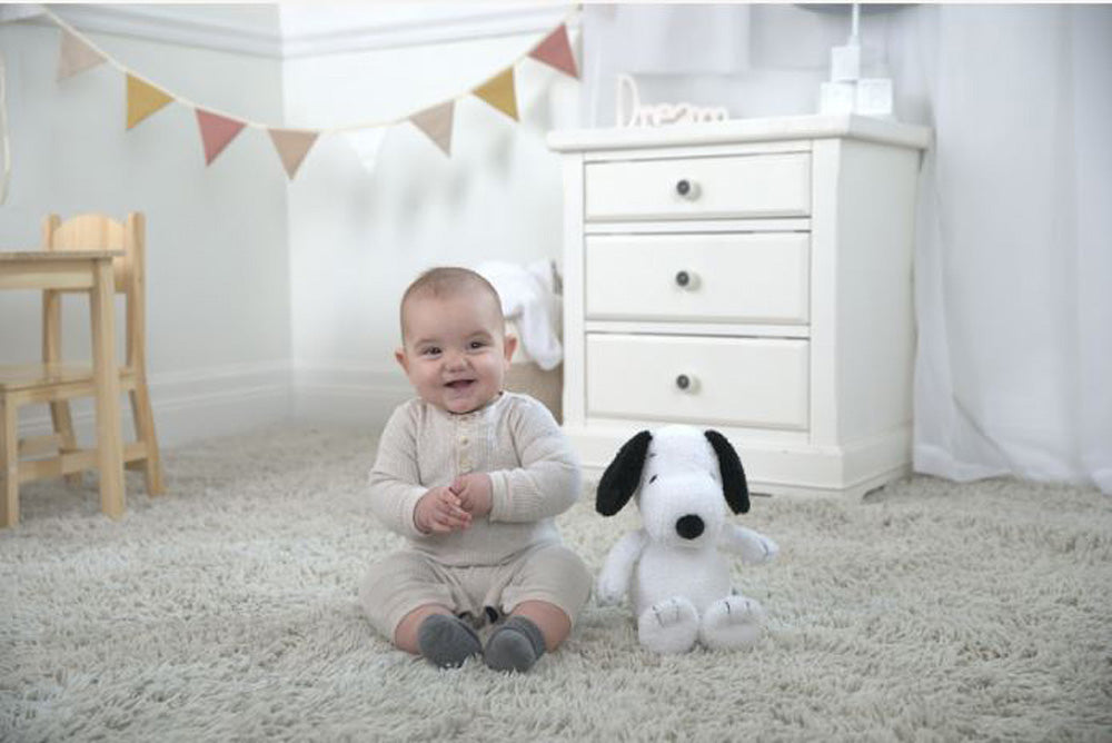Peanuts - Baby Snoopy Cuteeze Plush