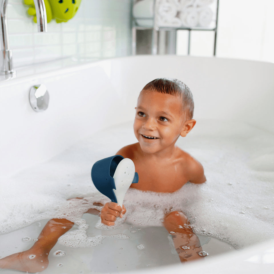 Chomp Hungry Whale Bath Toy – Navy
